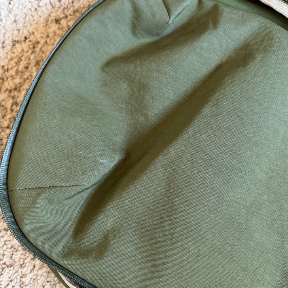 Bellroy Transit Plus Backpack, Ranger Green - Picture 6 of 9